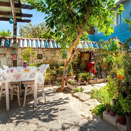 Ξενοδοχείο Flores 3*
