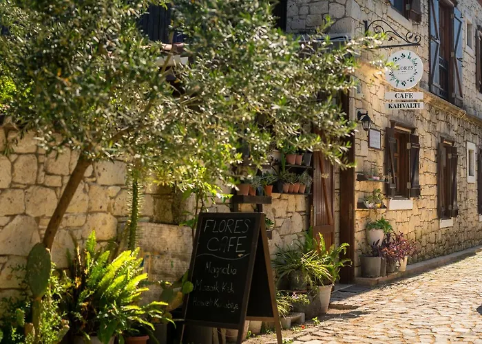 Flores Alacati