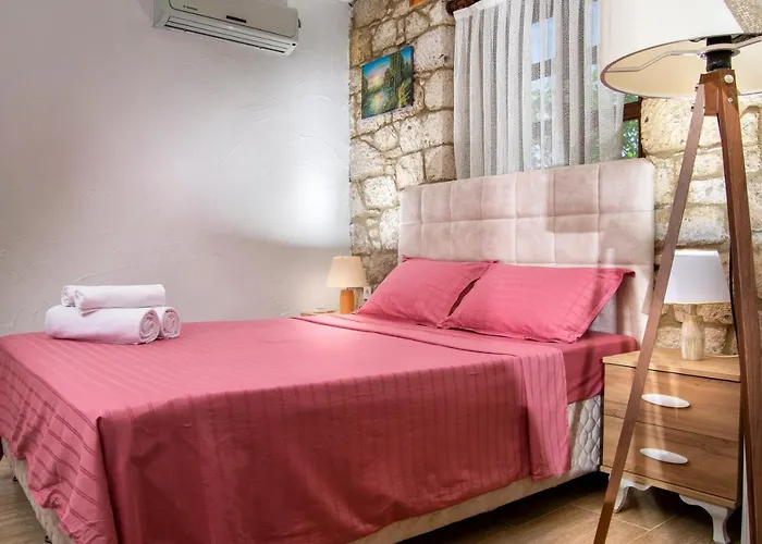 Flores Szálloda 3*