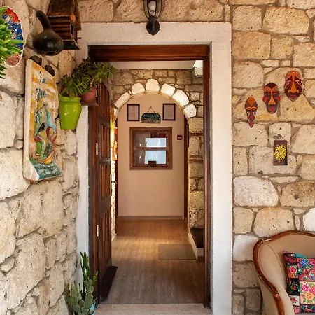 Flores Hotel