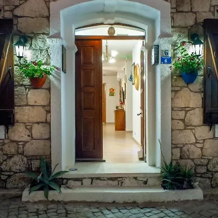 Flores Hotel Alacati