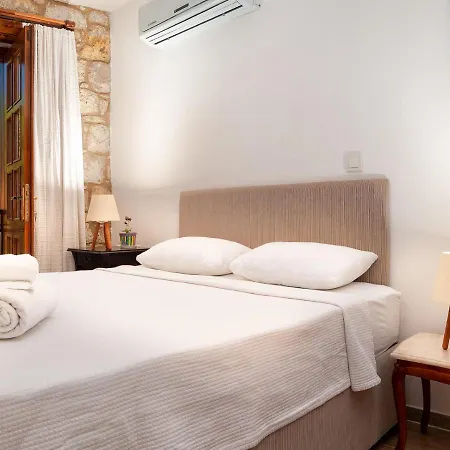 Hotel Flores 3*