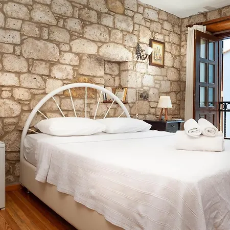 Hotel Flores 3*