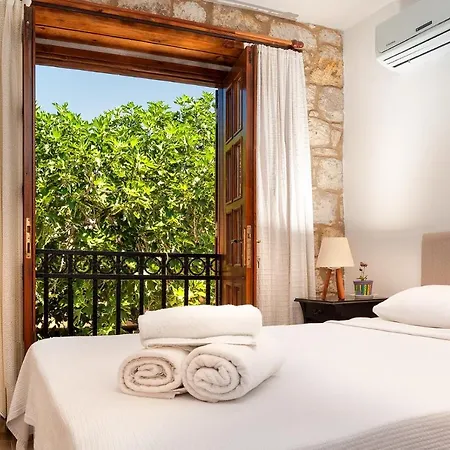 Hotel Flores 3*