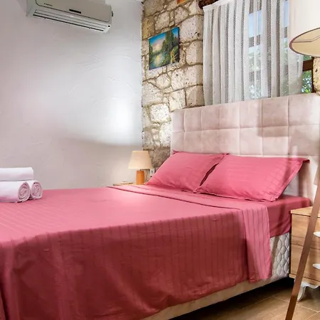 Flores Hotel 3*