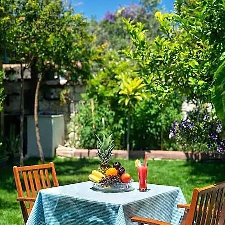 Flores Hotel Alaçatı
