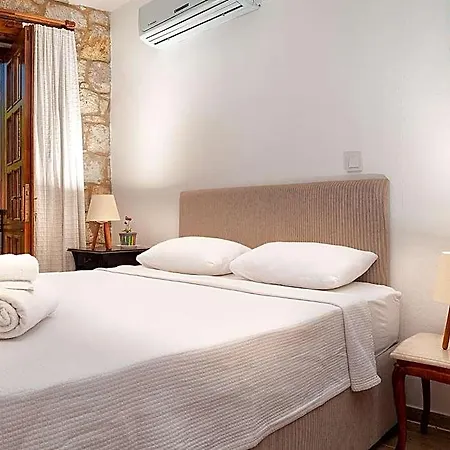Flores Hotel