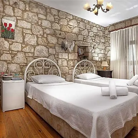 Flores Szálloda 3*